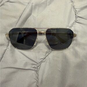 Stylish Silver Aviator Sunglasses